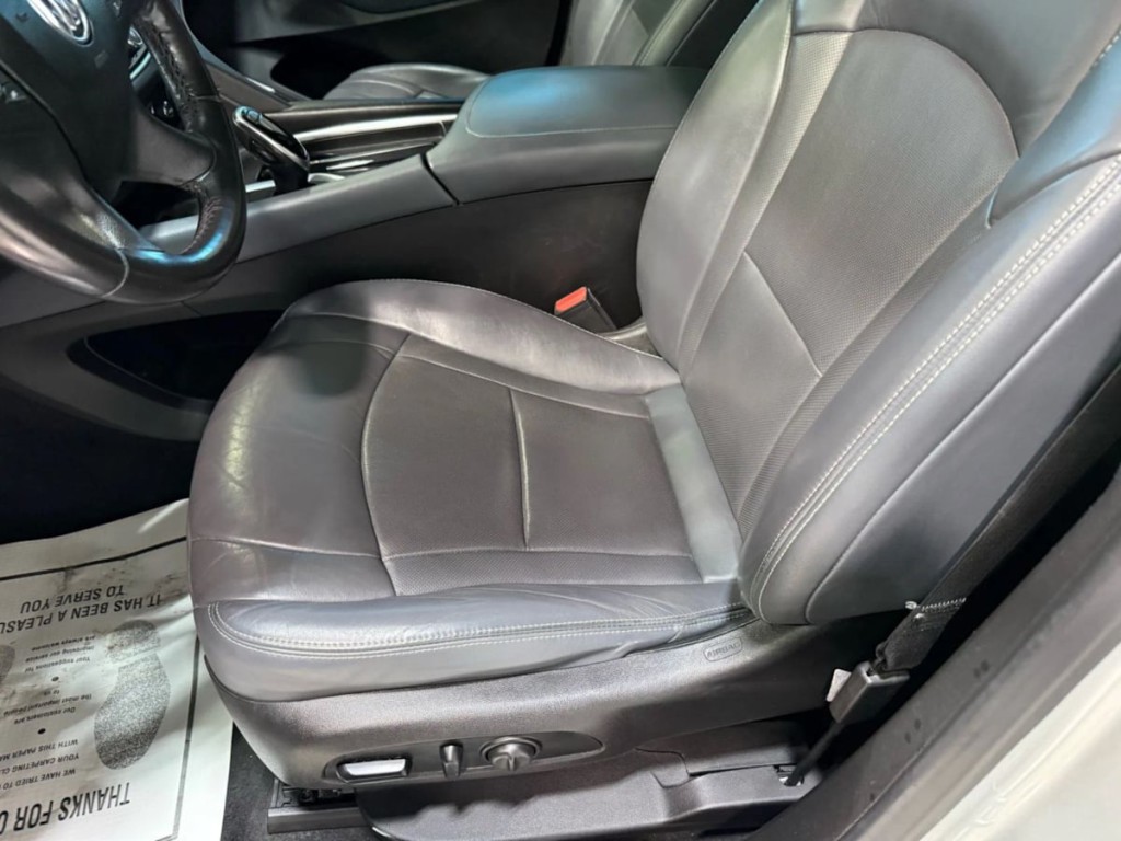 2019 Buick Enclave Image 25