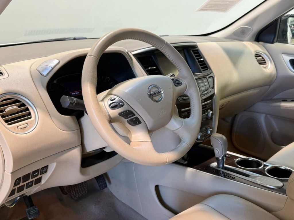 2014 Nissan Pathfinder Image 12