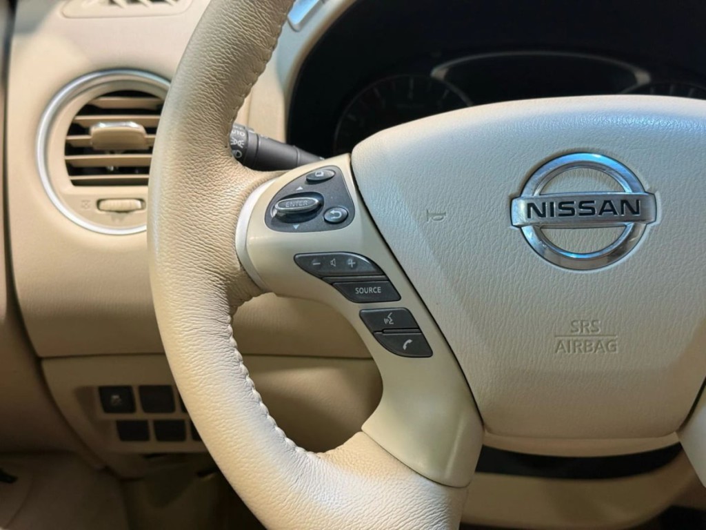 2014 Nissan Pathfinder Image 15