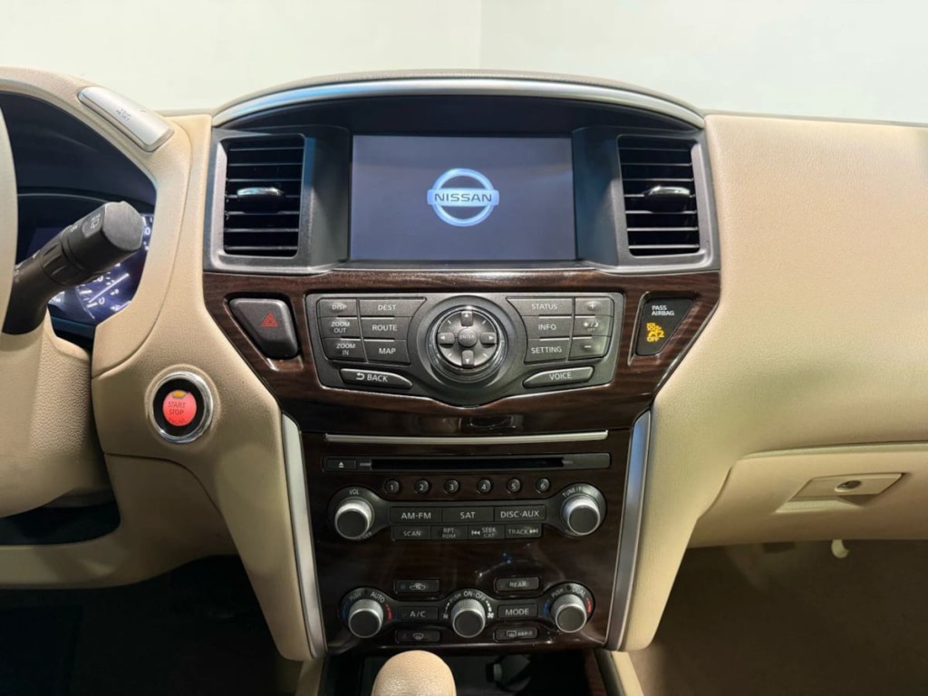 2014 Nissan Pathfinder Image 19