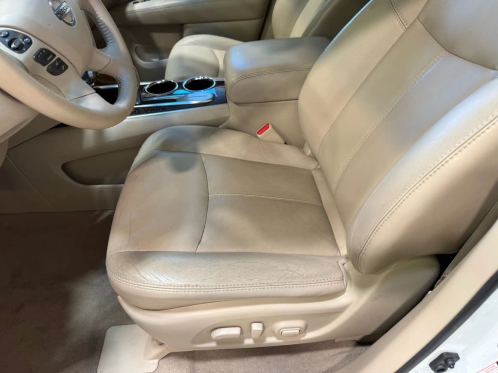 2014 Nissan Pathfinder Image 23