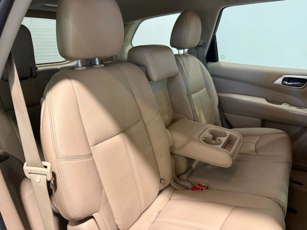 2014 Nissan Pathfinder Image 31