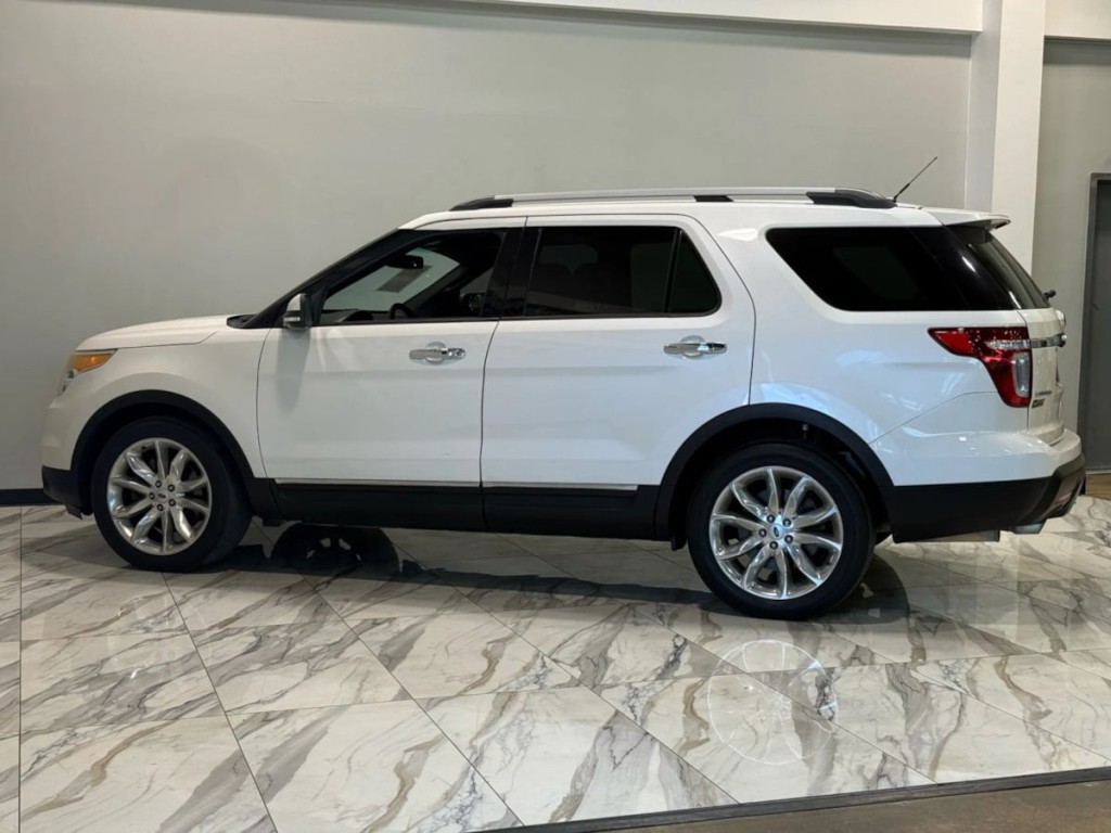 2015 Ford Explorer Image 9