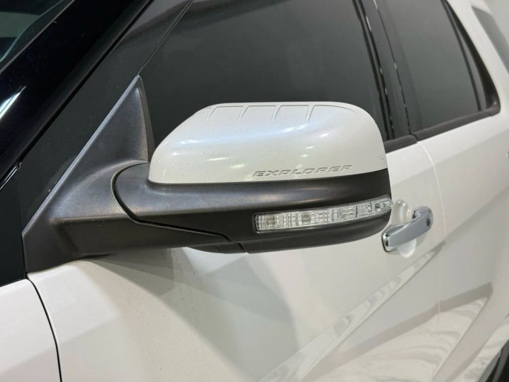 2015 Ford Explorer Image 10