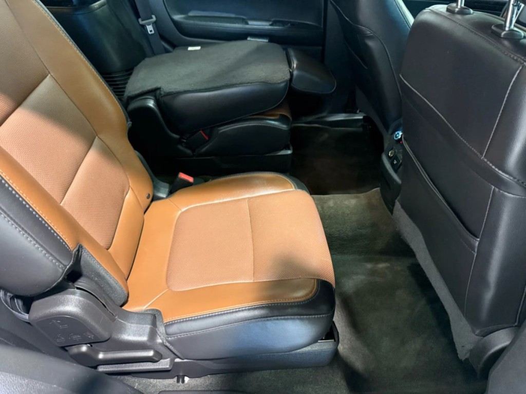 2015 Ford Explorer Image 32