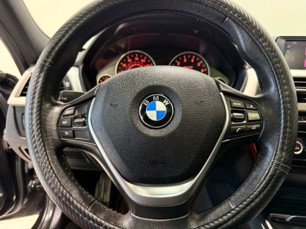 2018 BMW 3 Series Image 14