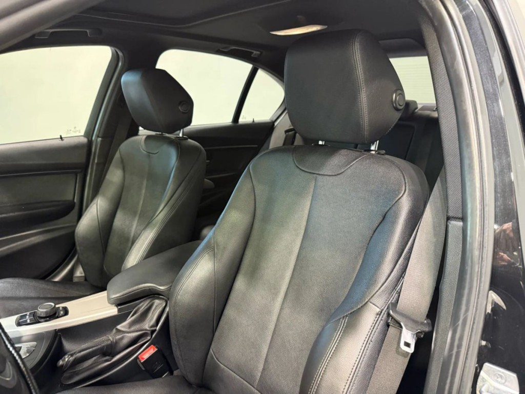 2018 BMW 3 Series Image 20