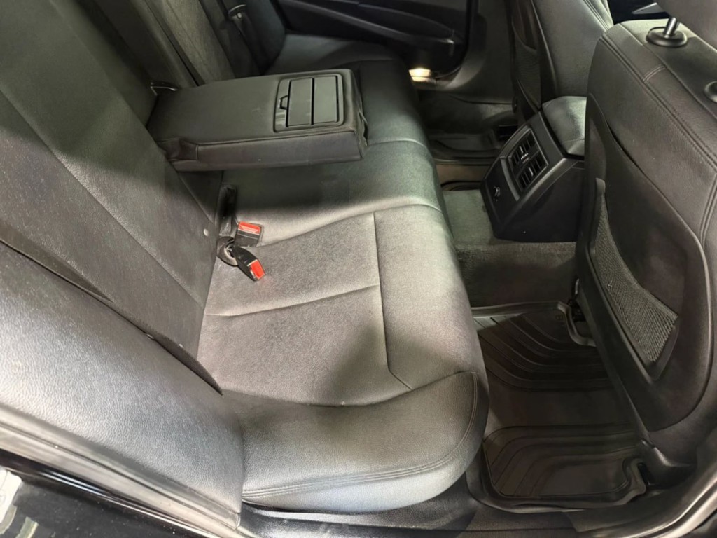 2018 BMW 3 Series Image 29