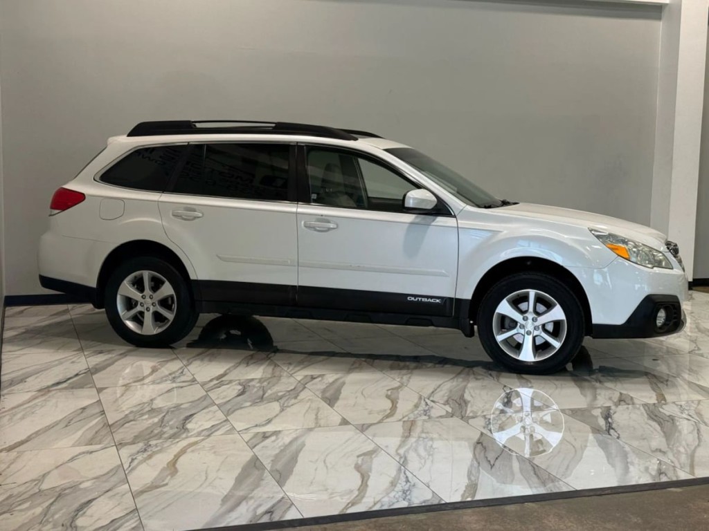 2013 Subaru Outback Image 6