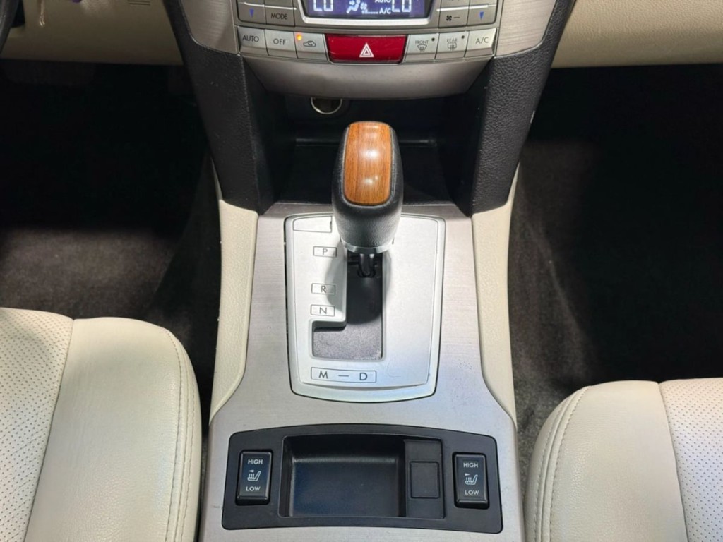 2013 Subaru Outback Image 22