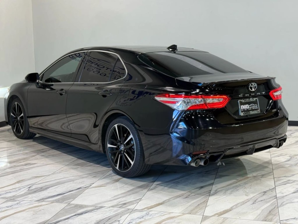 2020 Toyota Camry Image 8