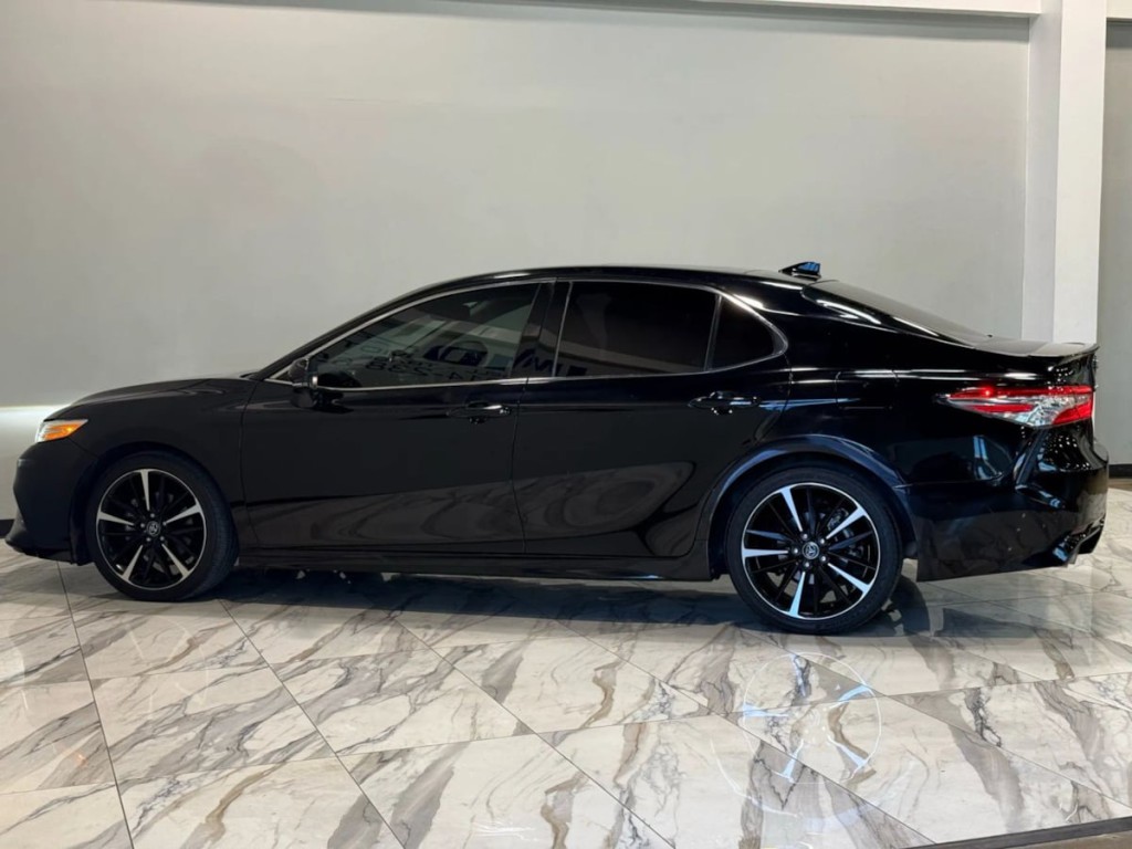 2020 Toyota Camry Image 9