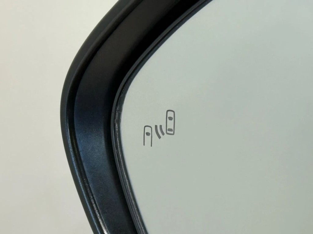 2020 Toyota Camry Image 10