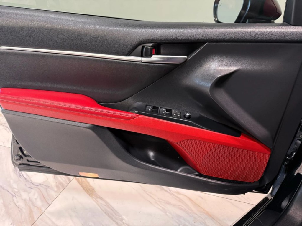 2020 Toyota Camry Image 11