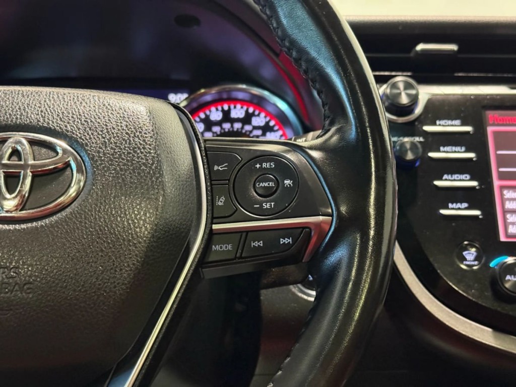 2020 Toyota Camry Image 17