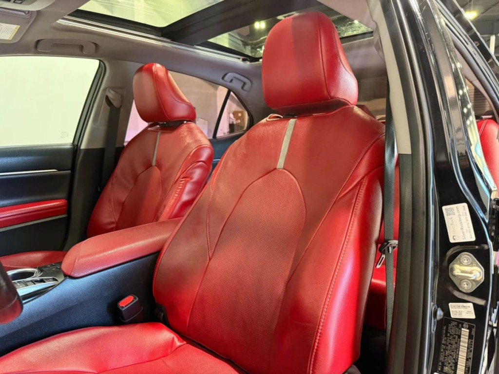 2020 Toyota Camry Image 20