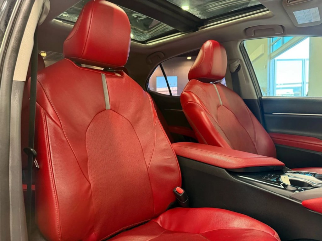 2020 Toyota Camry Image 27