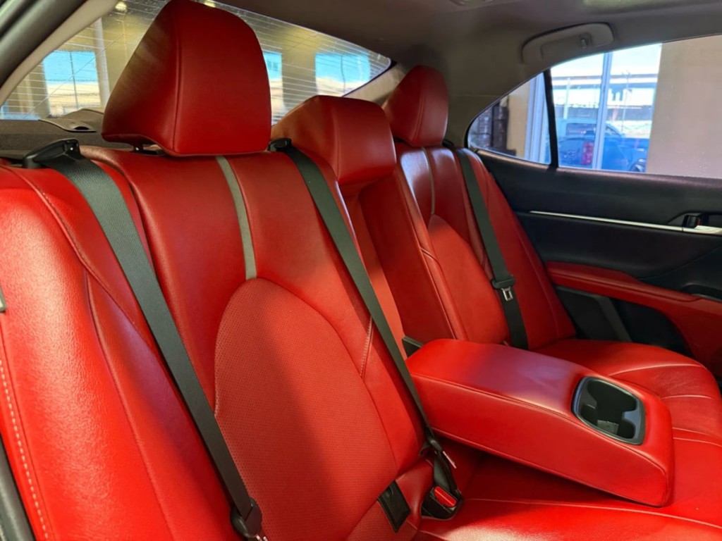 2020 Toyota Camry Image 29