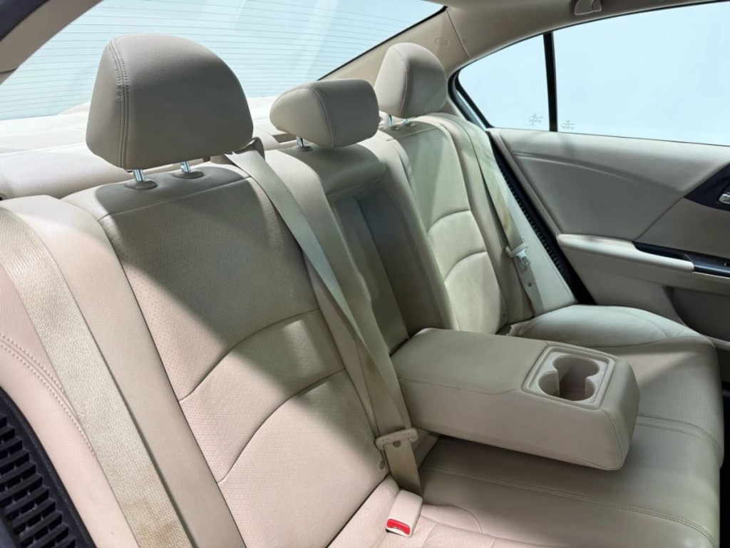 2014 Honda Accord Image 30