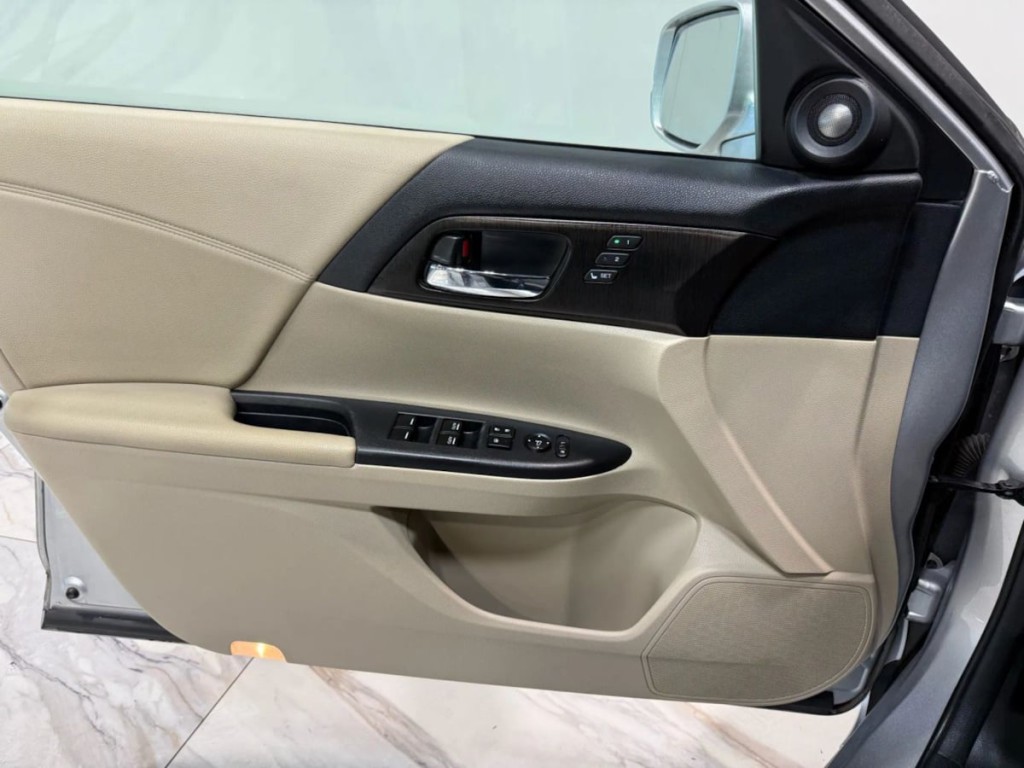 2014 Honda Accord Image 10