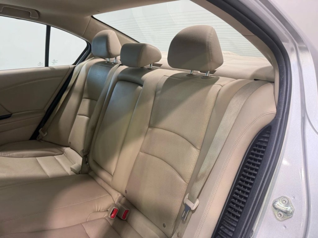 2014 Honda Accord Image 24