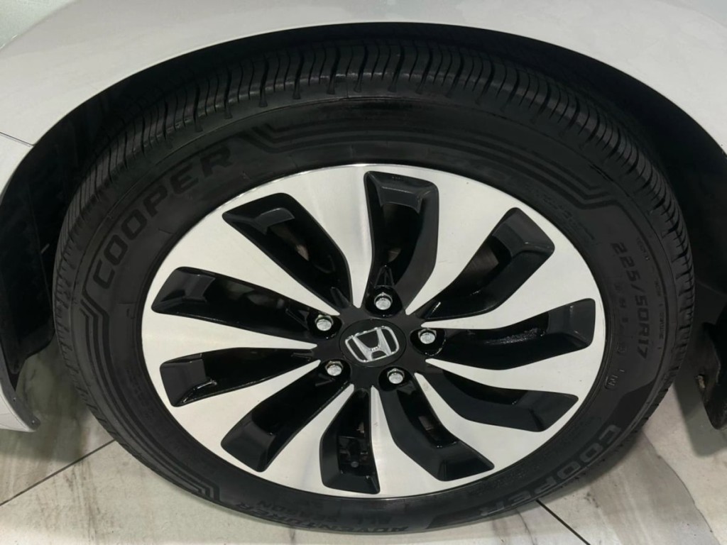 2014 Honda Accord Image 32