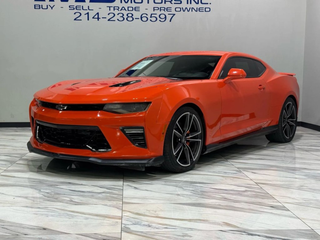 2018 Chevrolet Camaro Image 2