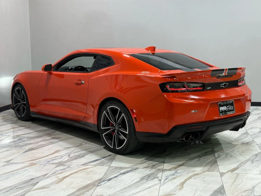 2018 Chevrolet Camaro Image 8