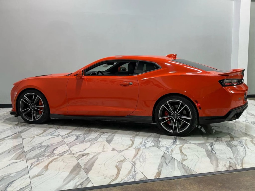 2018 Chevrolet Camaro Image 9