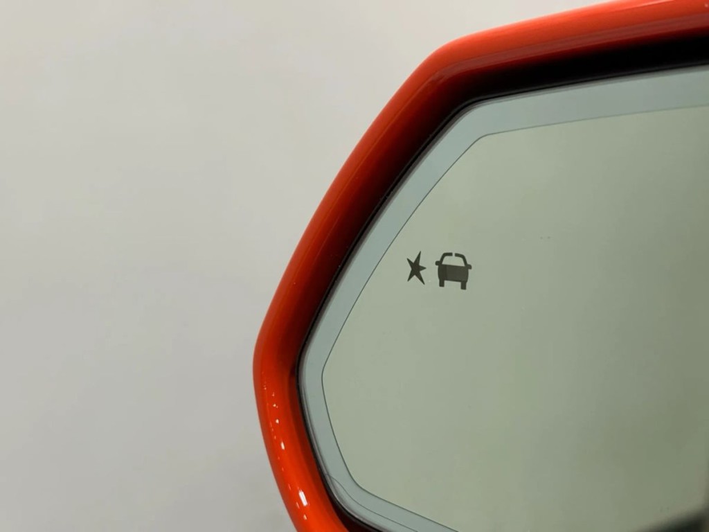 2018 Chevrolet Camaro Image 11