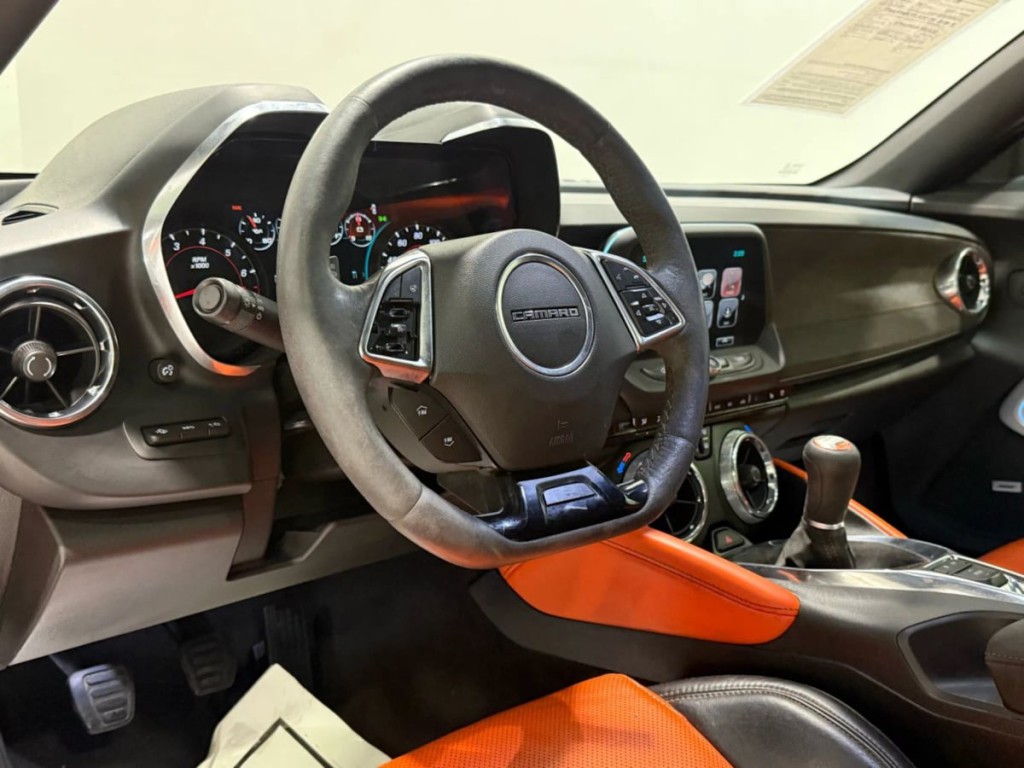 2018 Chevrolet Camaro Image 14