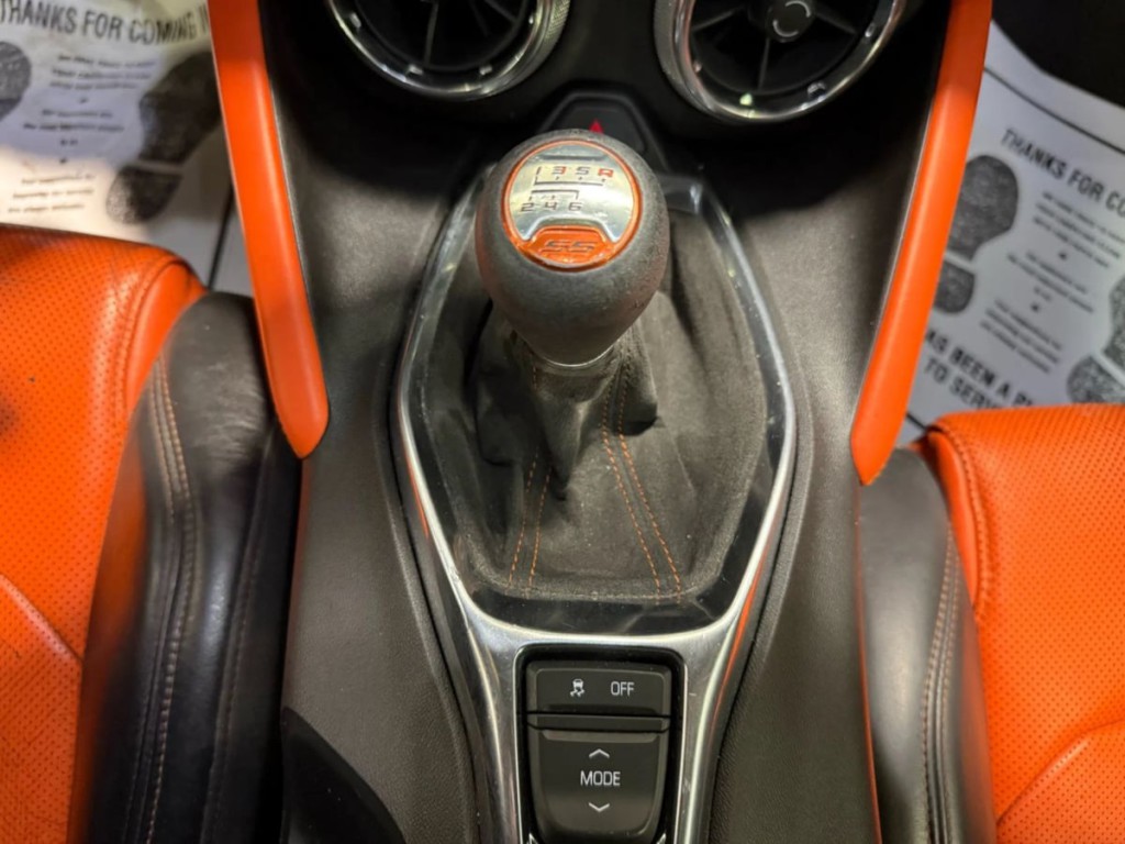 2018 Chevrolet Camaro Image 21