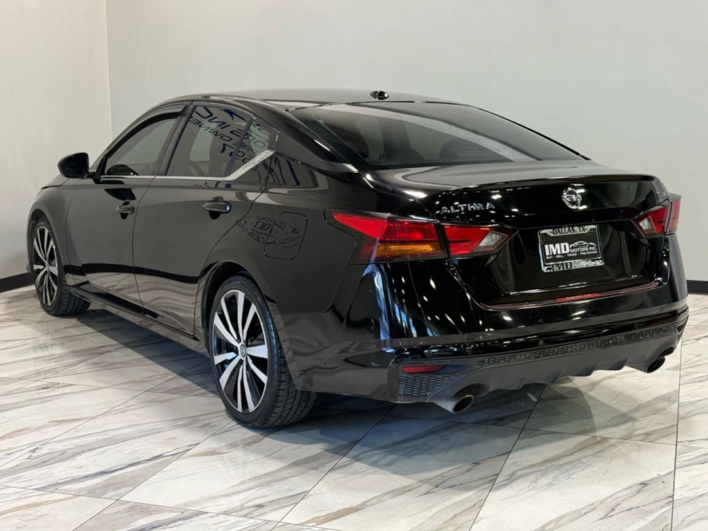 2020 Nissan Altima Image 8