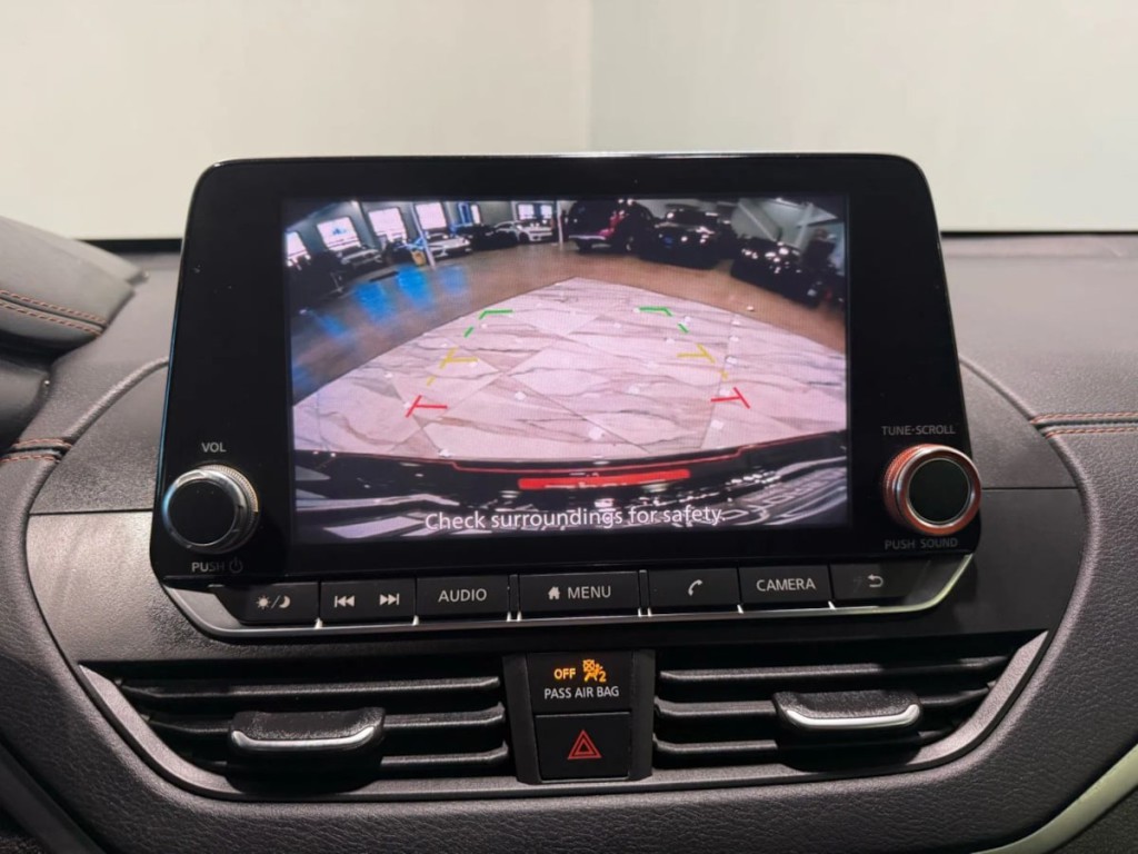 2020 Nissan Altima Image 19