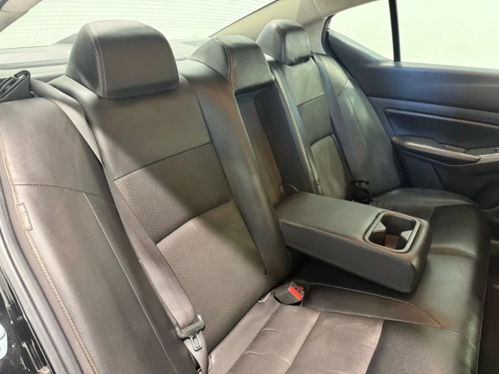 2020 Nissan Altima Image 28