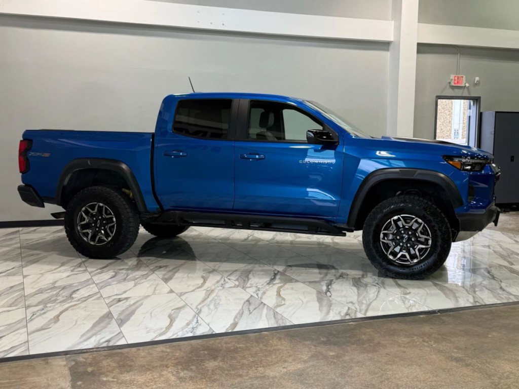 2023 Chevrolet Colorado Image 6