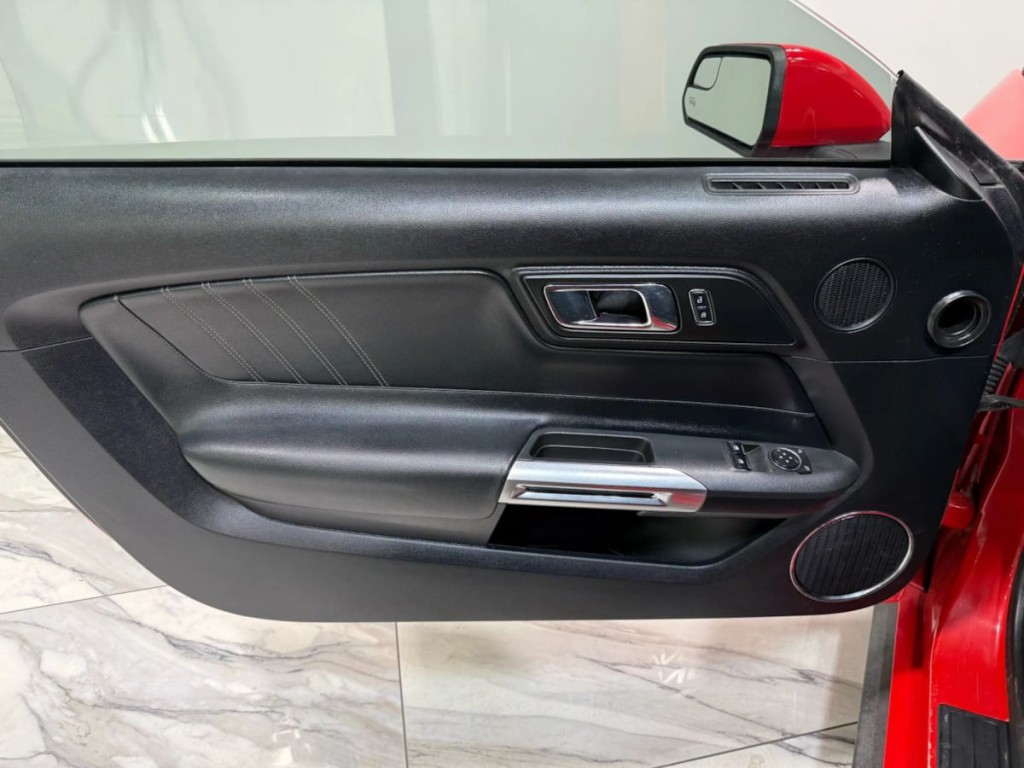 2016 Ford Mustang Image 10