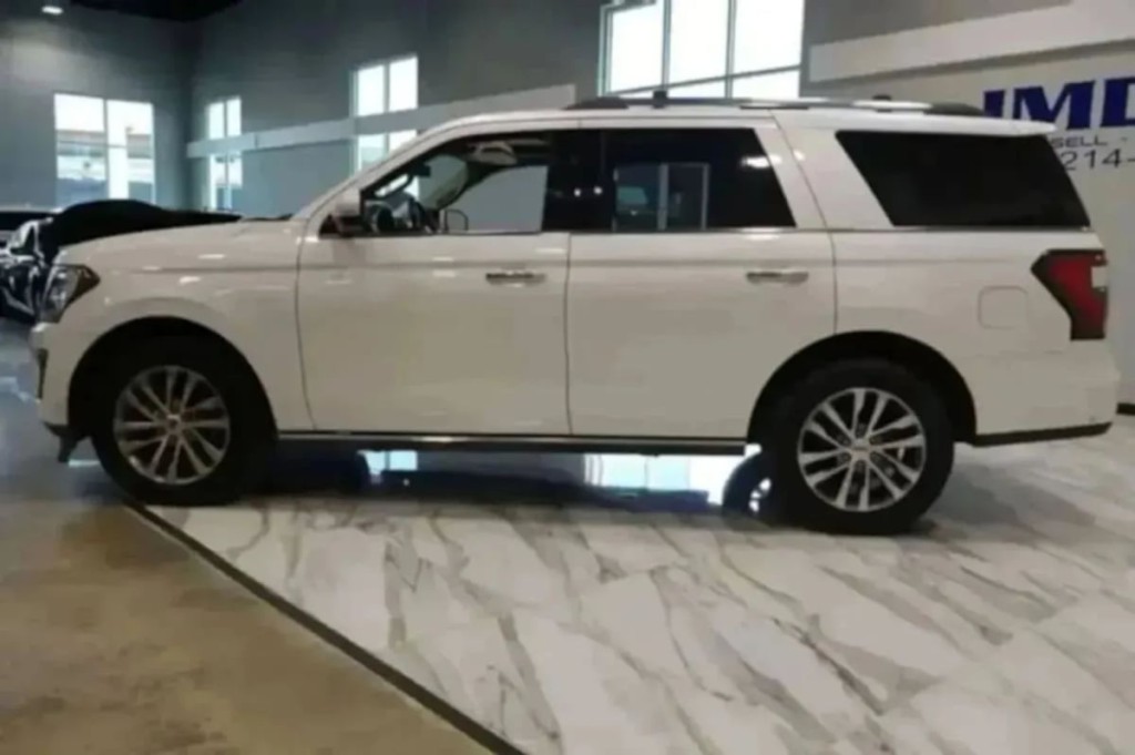 2018 Ford Expedition Image 8