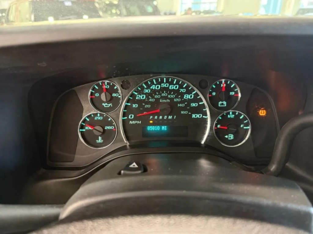 2015 Chevrolet Express Image 16