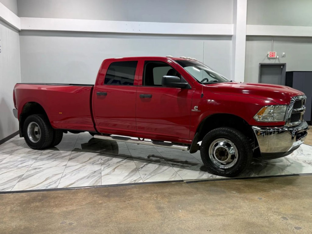 2018 RAM 3500 Image 3
