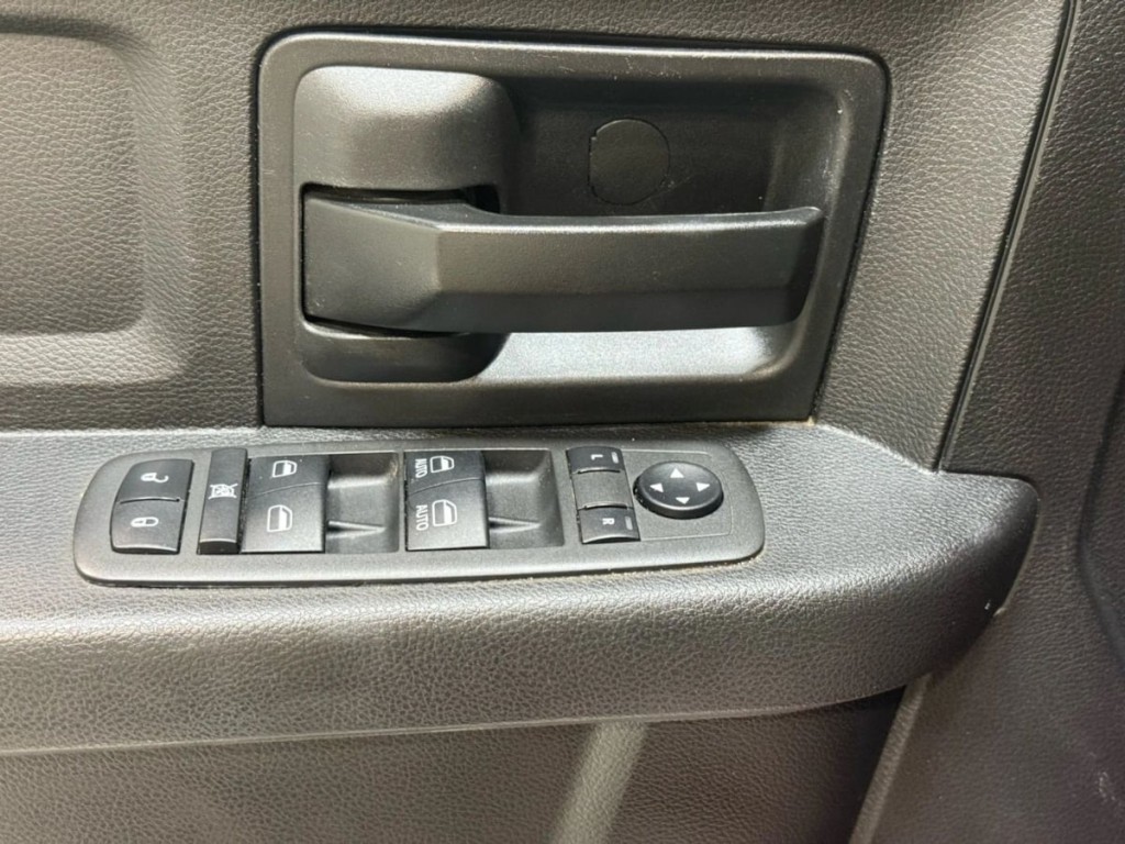 2018 RAM 3500 Image 8