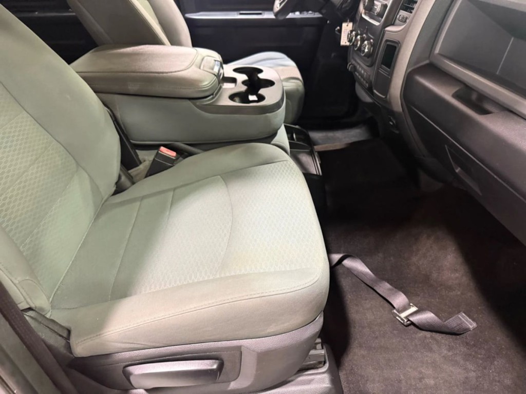 2018 RAM 3500 Image 23