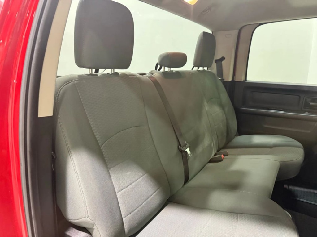 2018 RAM 3500 Image 24