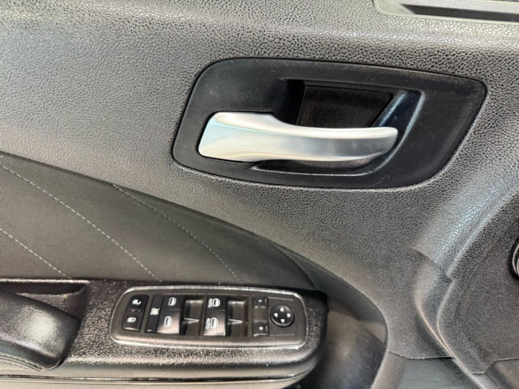 2021 Dodge Charger Image 10