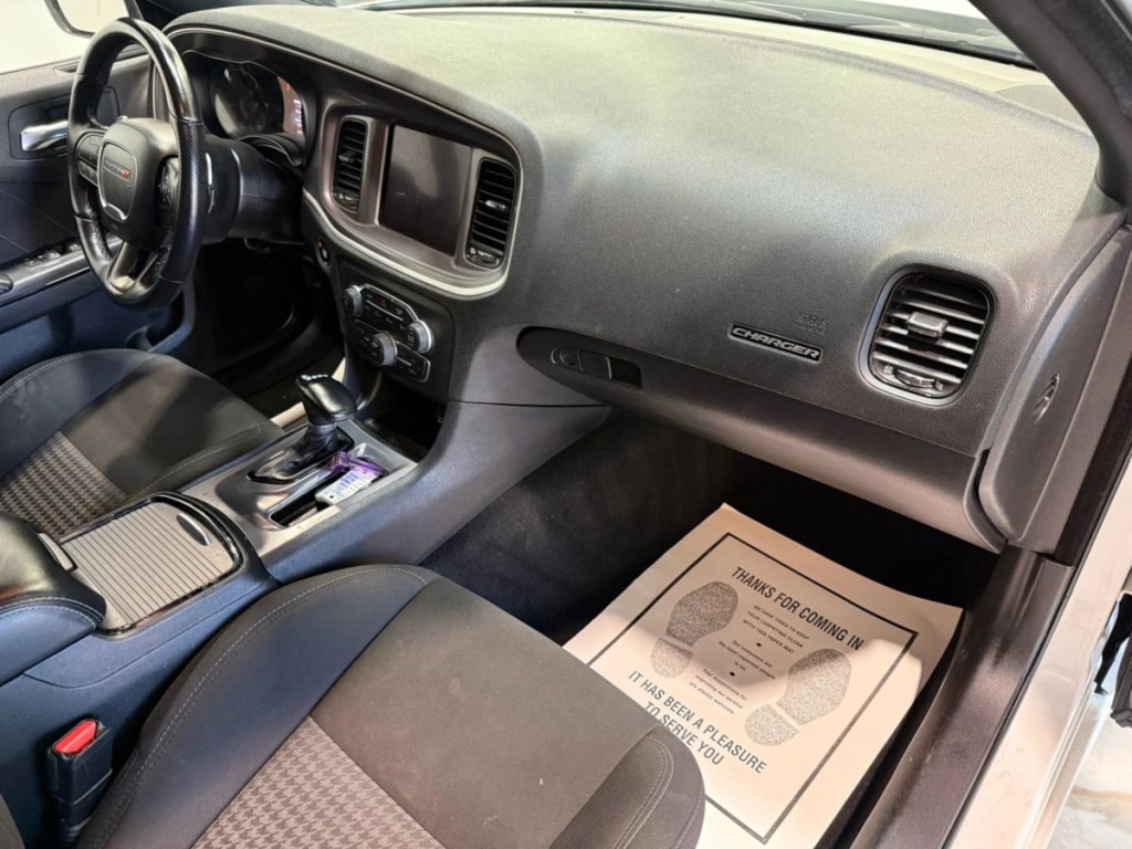 2021 Dodge Charger Image 25