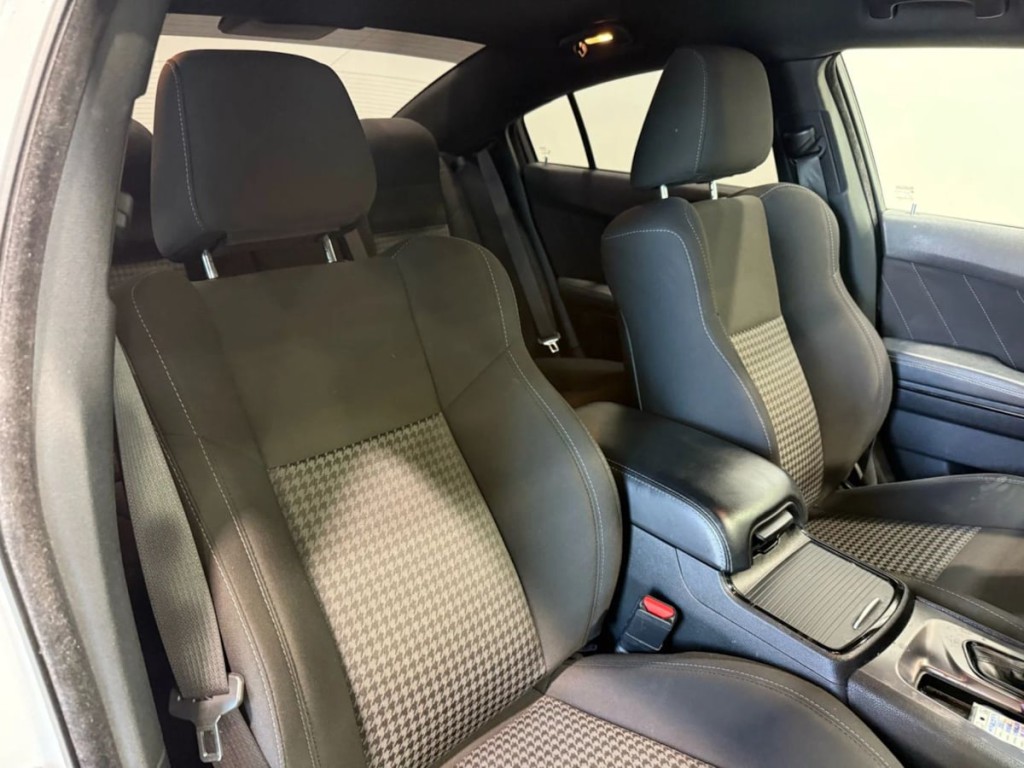 2021 Dodge Charger Image 26