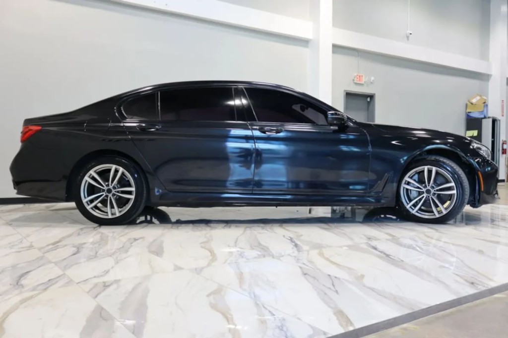 2016 BMW 7 Series Image 5