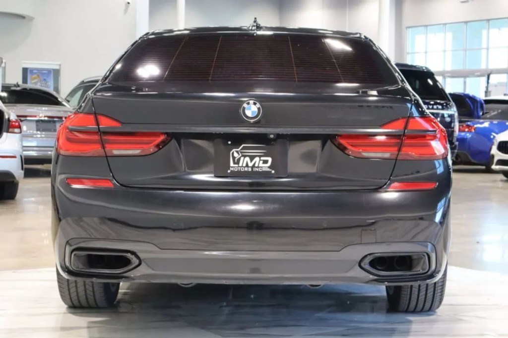 2016 BMW 7 Series Image 7