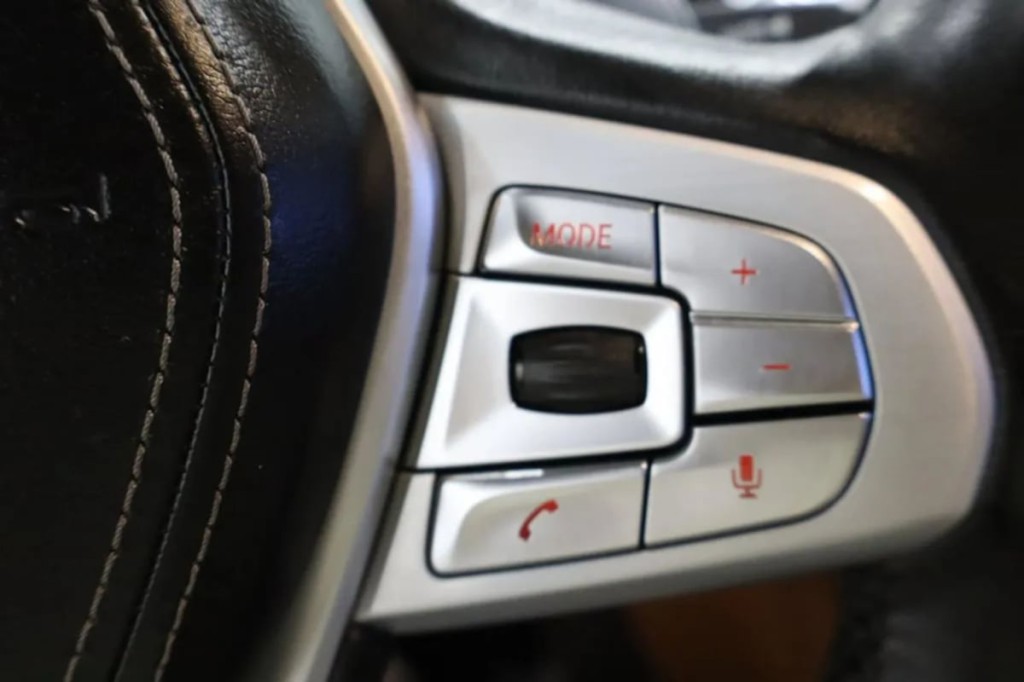 2016 BMW 7 Series Image 18