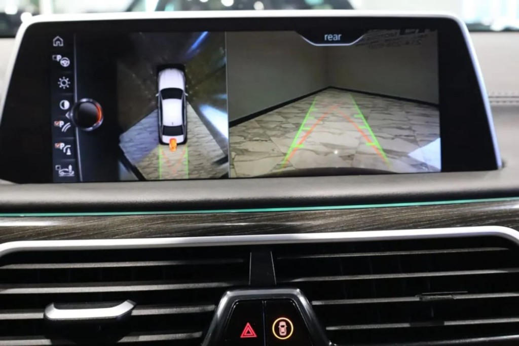 2016 BMW 7 Series Image 21